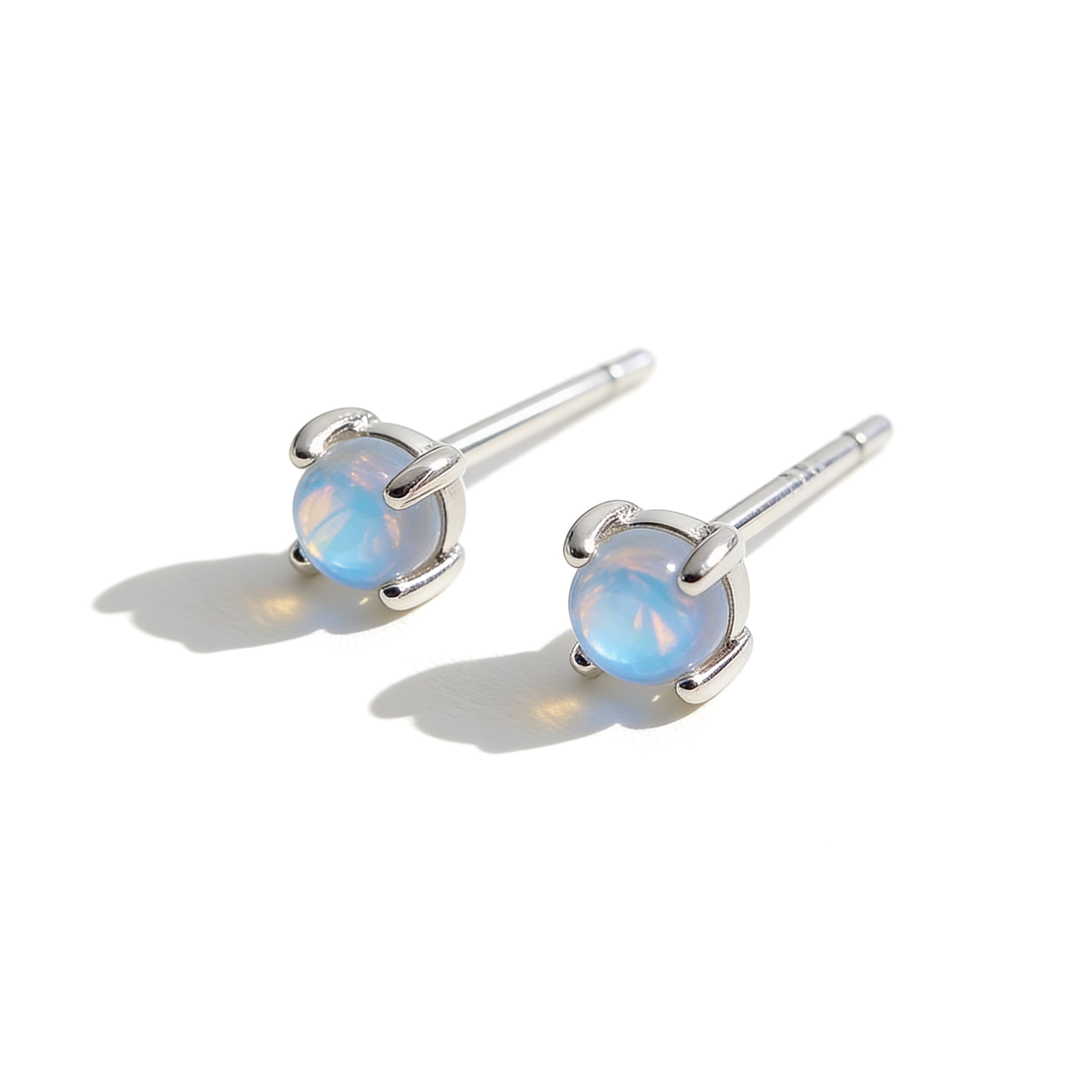 Silver plated iridescent bead stud earrings 0.6cm.